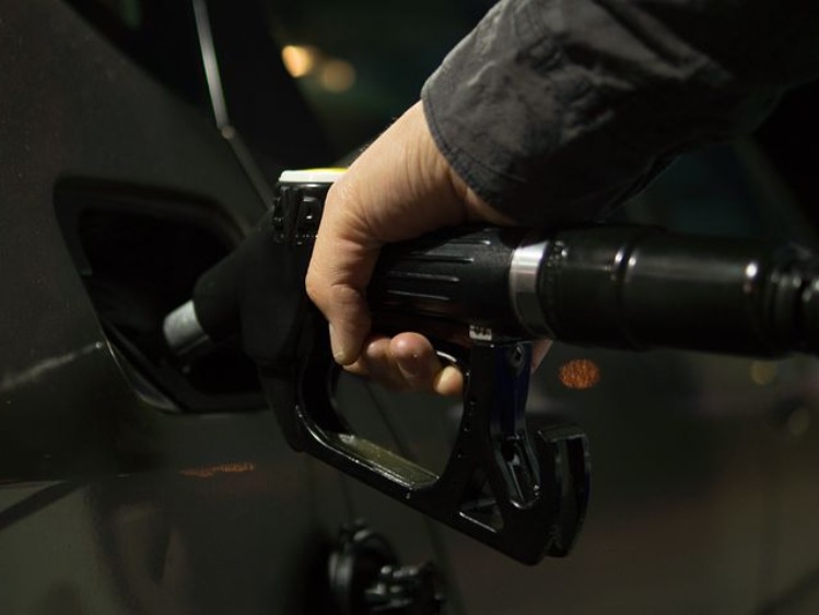 Benzyna, diesel, stacje benzynowe- jest taniej