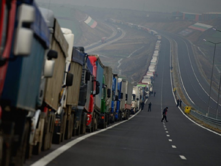 Czterokrotnie wzrósł dzienny przewóz towarów na granicy z Ukrainą