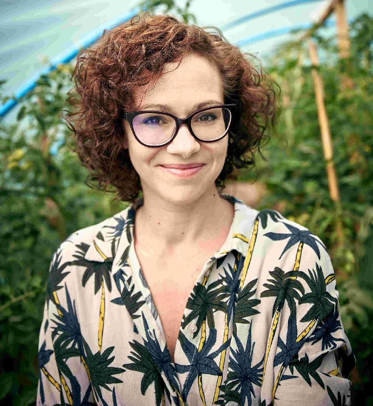  Małgorzata Jackowska, specjalistka żywienia człowieka, dietetyczka dziecięca i ekspertka kampanii „Jedz owoce i warzywa – w nich największa moc się skrywa!”.   