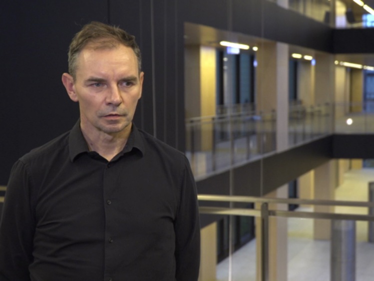 Trójwymiarowy, wirtualny świat metawersum przyniesie nowe zagrożenia. Dotychczasowe metody kontroli i nadzoru mogą się okazać nieskuteczne