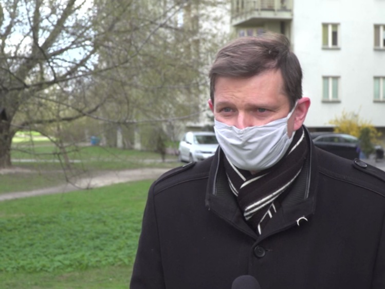 Oszczędzanie w bankach przestaje się opłacać. Polacy szukają nowych możliwości inwestowania środków