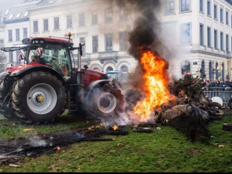 To nie koniec walki o Mercosur. Po proteście rolnik&oacute;w w Brukseli Bruksela spanikowała i ucieka od decyzji