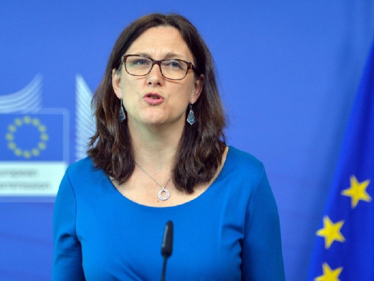 UE/ Komisarz ds. handlu jedzie na rozmowy do USA; KE chwali się wzrostem importu soi