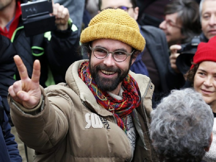 Francja/ Farmer dostał wyrok więzienia w zawieszeniu za pomaganie migrantom