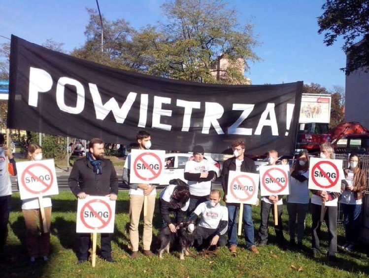 Biały marsz antysmogowy happening we Wrocławiu