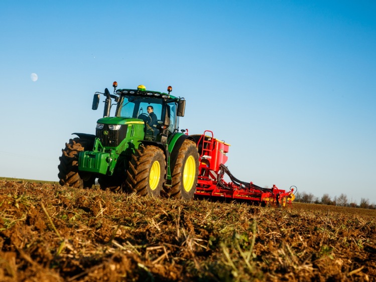 John Deere świętuje 100-lecie ciągników na Targach AGROTECH w Kielcach