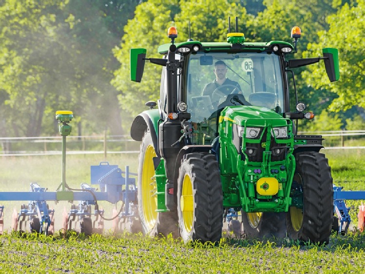 John Deere ułatwia przejście na sygnał RTK