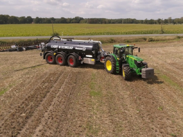 Precyzyjna aplikacja gnojowicy od John Deere i Vogelsang