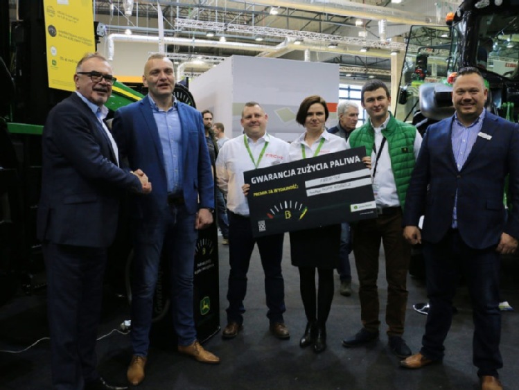 „Gwarancja Spalania” John Deere – rolnicy już korzystają, bo producent wypłaca środki