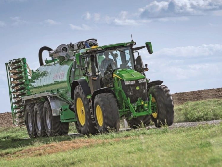 Firma John Deere wyznacza nowe standardy wydajności na drodze