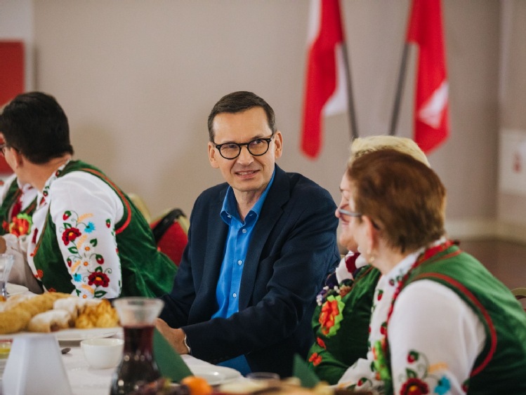 Premier Mateusz Morawiecki: wiemy, co to solidarność międzypokoleniowa