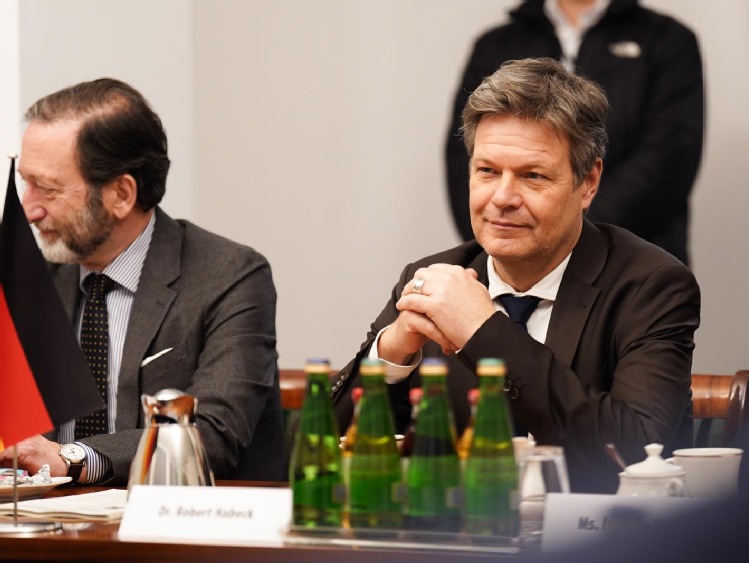 W Warszawie coraz więcej wizyt polityków z Niemiec