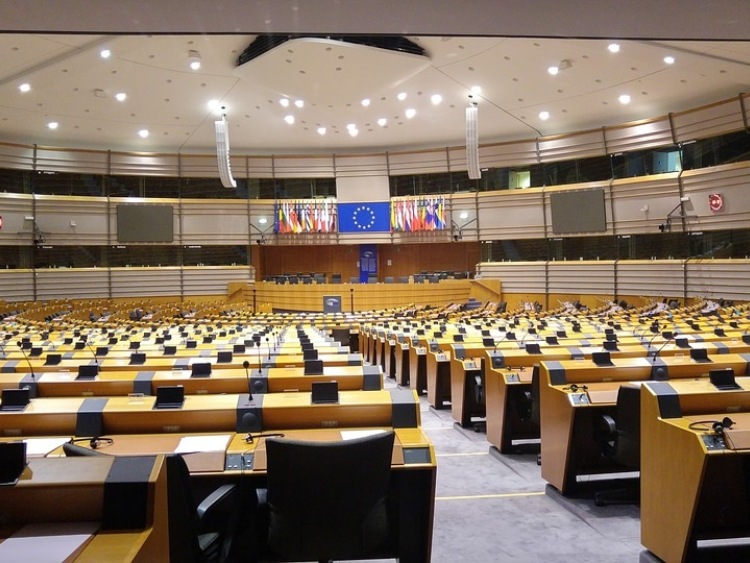 PE przegłosował sprawę ukraińskiego „fileta z kością”