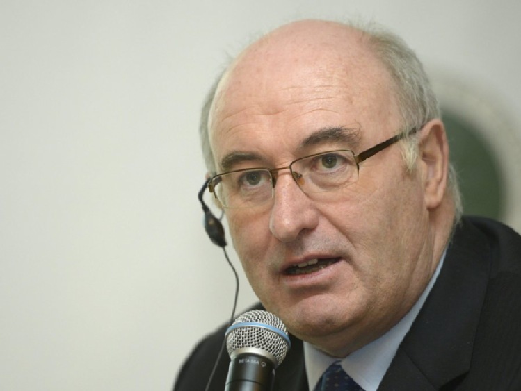 KE potwierdza, że wydłuży okres składania wniosków o dopłaty