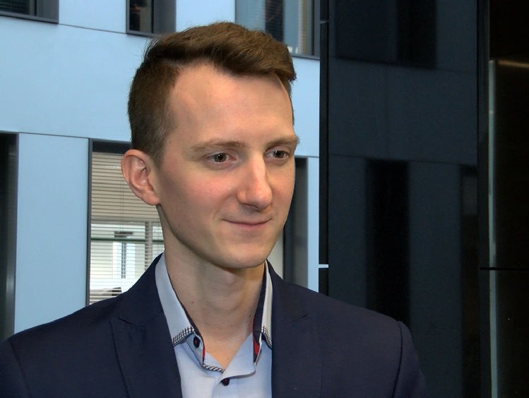 Pracownicy coraz częściej rzucają papierami