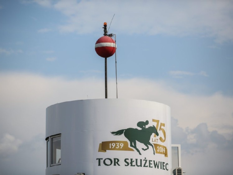 Służewiec: Sześć zwycięstw dżokeja Szczepana Mazura!!!