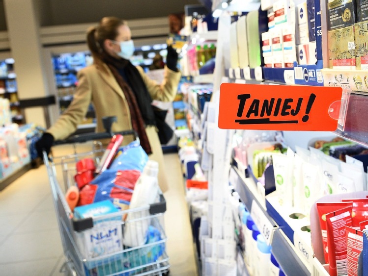 W sklepach ubywa akcji rabatowych. Spadki r/r są nawet o 30%