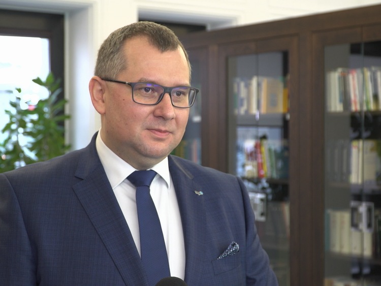 Wzrost cen komplikuje realizację rozpoczętych inwestycji i prowadzenie działalności. Firmy mogą korzystać z pożyczki antyinflacyjnej ARP