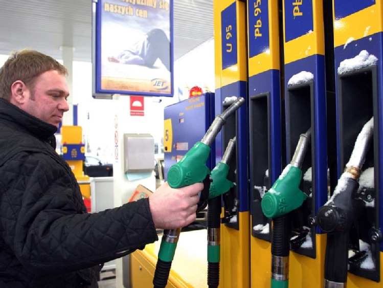 Benzyna, diesel - stabilna cena paliw na stacjach benzynowych