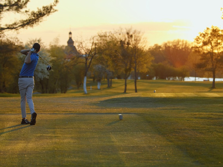 Mistrz pola golfowego–co wiesz o greenkeeperach?