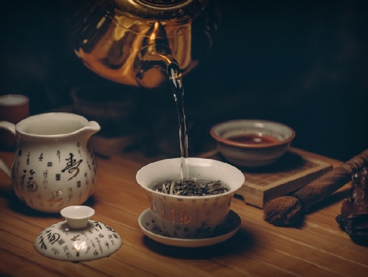 Niepoprawne parzenie herbaty może odbić się na zdrowiu