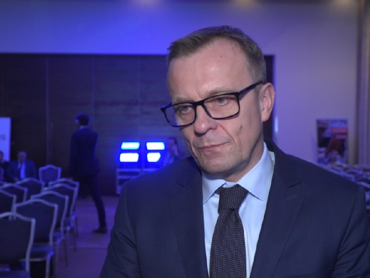 Trwają prace nad rozwojem w Polsce kredytów hipotecznych ze stałą stopą procentową. Takie rozwiązanie zdejmuje ryzyko z klientów