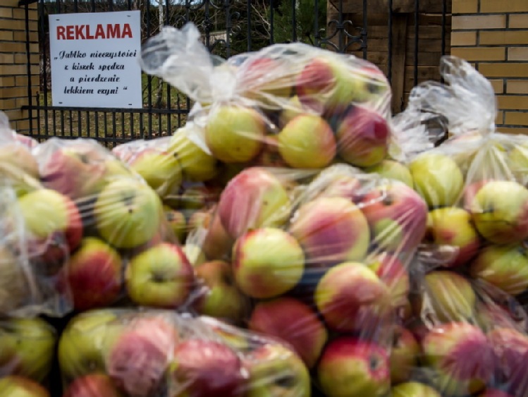 MRiRW: dodatkowy limit dla wycofania jabłek z rynku