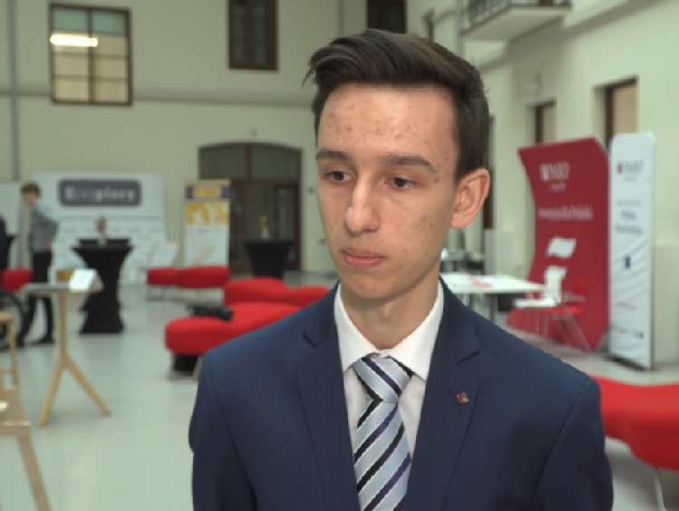 Wynalazek polskiego licealisty zrewolucjonizuje sposób analizowania gleby na polach uprawnych. Badanie będzie niemal bezkosztowe i zajmie zaledwie kilka minut