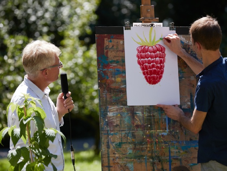 "OKO na MALINĘ" - bilans wspólnej akcji artystów i plantatorów