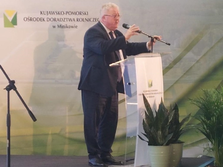 Siekierski-"nie wszystko można tak prosto kupić i sprzedać"