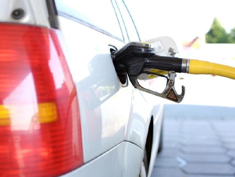 e-petrol.pl: diesel coraz tańszy