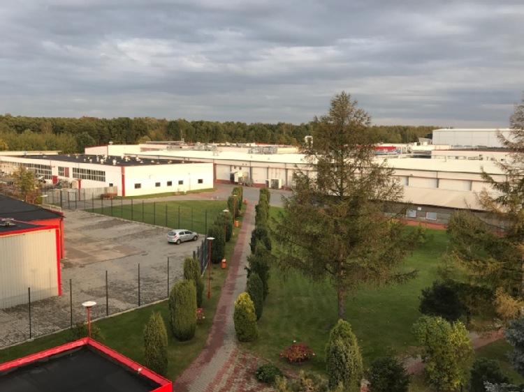 SUPERDROB KONTYNUUJE PRACE NAD ZRÓWNOWAŻONYM ROZWOJEM