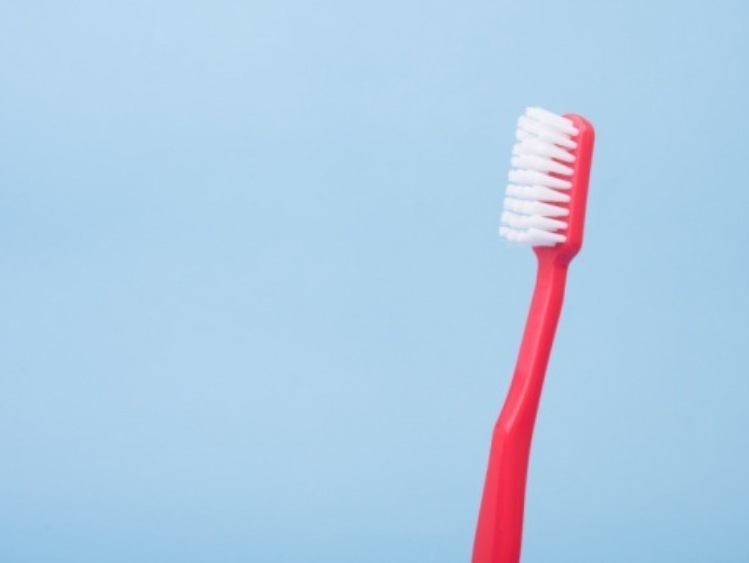 Nadwrażliwość zębów - skąd się bierze, czy można zapobiec jej powstaniu
