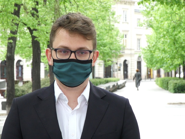 Coraz większe zainteresowanie złotem wśród polskich inwestorów. Rynek mierzy się z utrudnionymi dostawami kruszcu