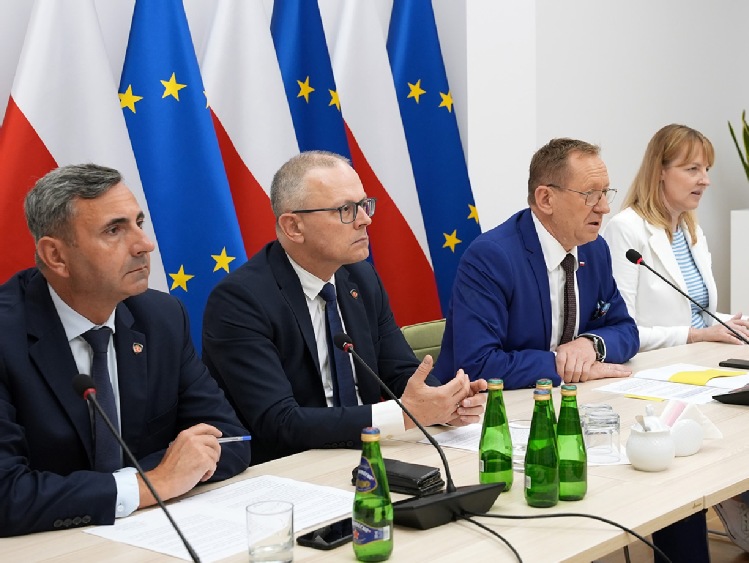 Robert Telus: uporządkować sprawy i wygasić emocjonalne wypowiedzi