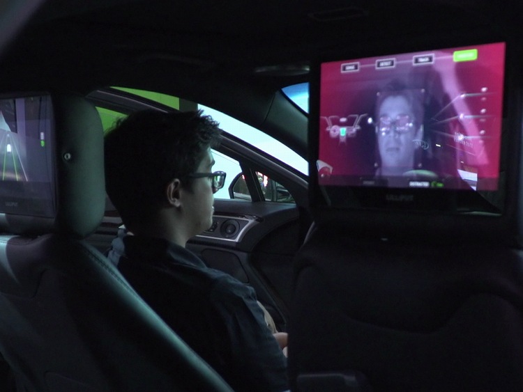 Samochody przyszłości będą aktualizować oprogramowanie poprzez chmurę. Sztuczna inteligencja poprowadzi auto za człowieka
