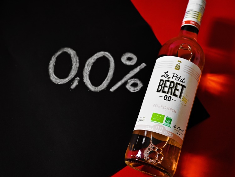 Najlepszy bezalkoholowy napój dla miłośników wina? Wino… bez procentów!