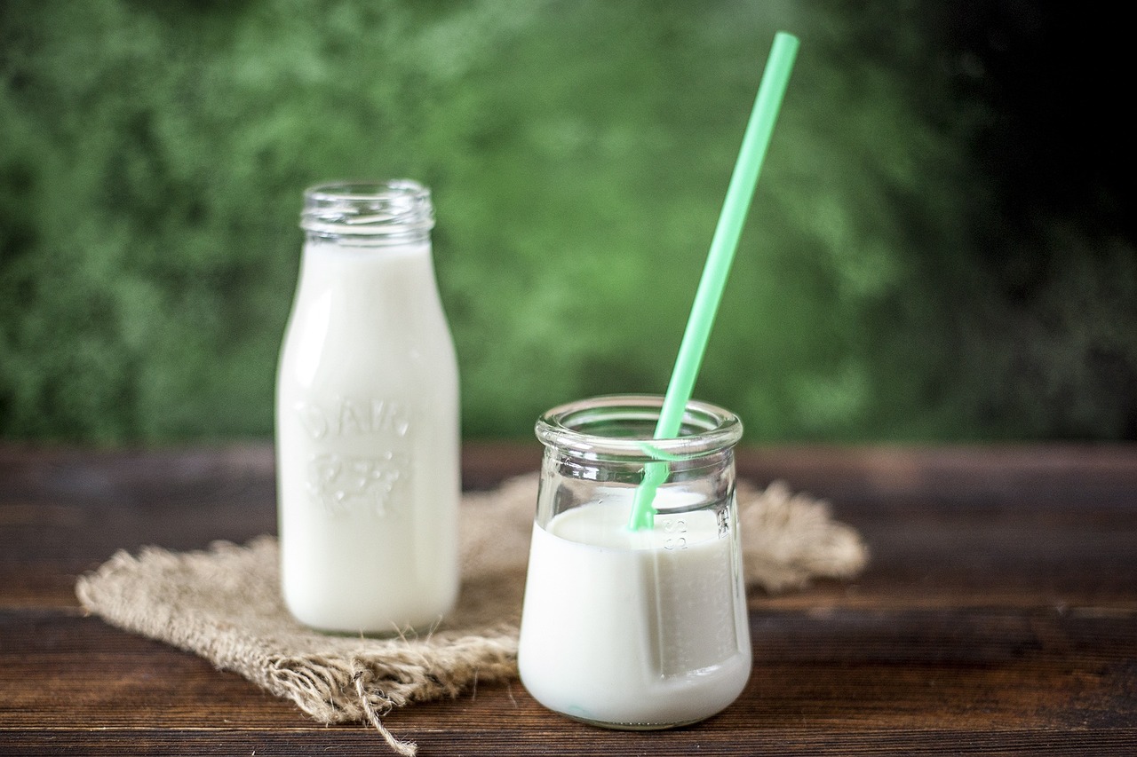Mleczne produkty fermentowane. Czy warto po nie sięgać?